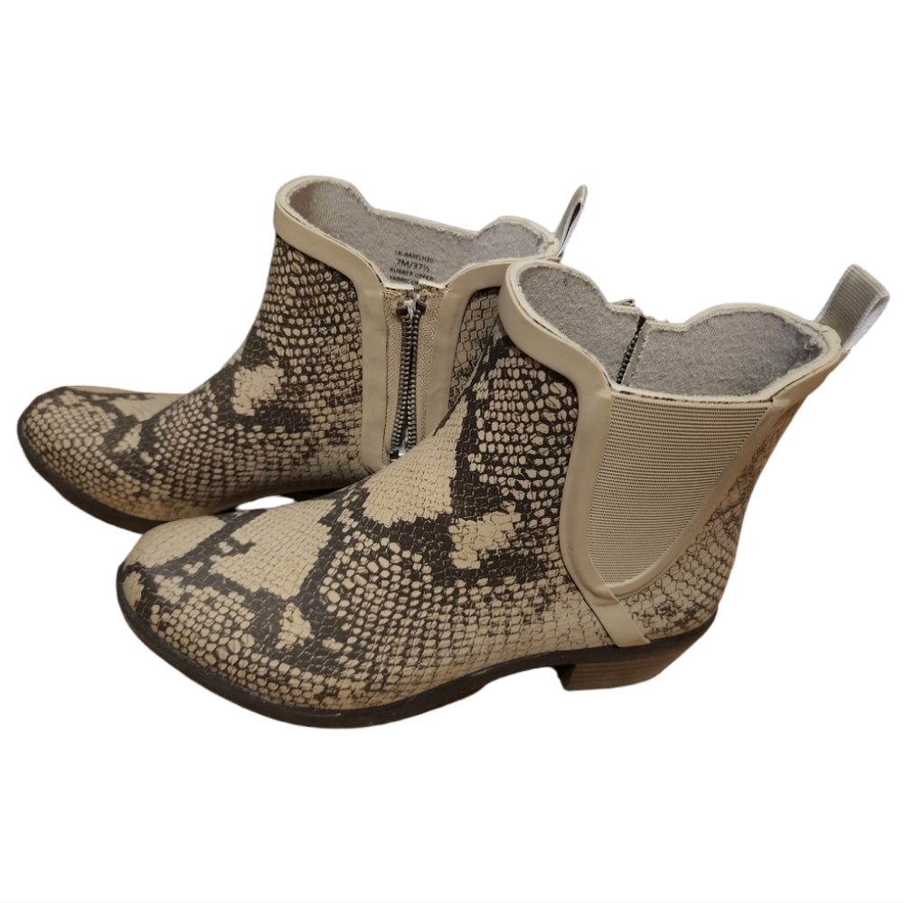 Lucky brand rain booties